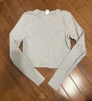Aritzia TNA Long Sleeve thumbnail 1
