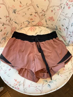 Lululemon Hotty Hot Shorts thumbnail 2
