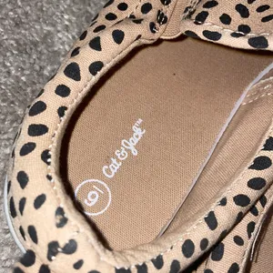 Cat and Jack slip on New leopard print slip in skater shoes size 6 thumbnail 3