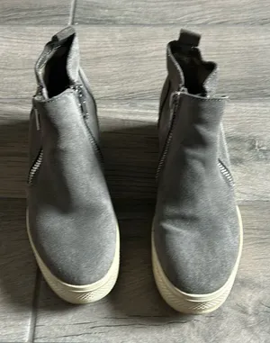 Steve Madden wedgie shoes thumbnail 1