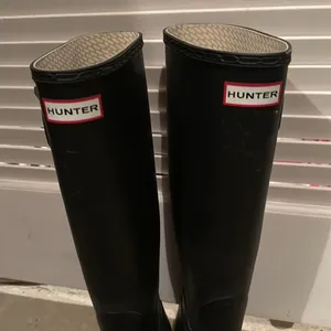 Hunter rain boots matte black 9 thumbnail 2