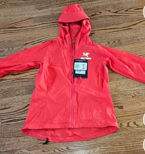 Arc’teryx squamish hoody firefly windbreaker thumbnail 3
