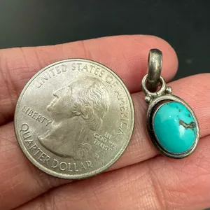 Vintage 925 Sterling Silver Oval Cabochon Turquoise Southwestern Pendant 2.3g. thumbnail 4
