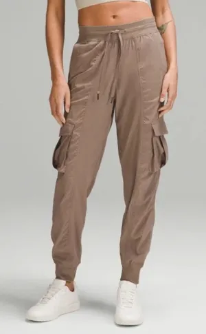 Lululemon Dance Studio‎ Relaxed-Fit Mid-Rise Cargo Jogger Taupetastic Size S thumbnail 1