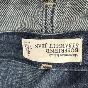 Abercrombie and Fitch Boyfriend Straight Jeans Women’s 4/27 thumbnail 3
