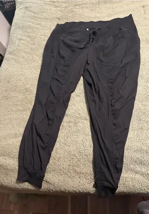 Lululemon joggers thumbnail 1