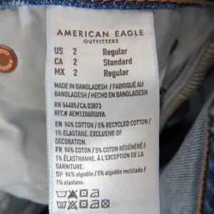 American Eagle Curvy Straight Jeans Ripped High Rise Straight Leg Jeans Size 2 thumbnail 7