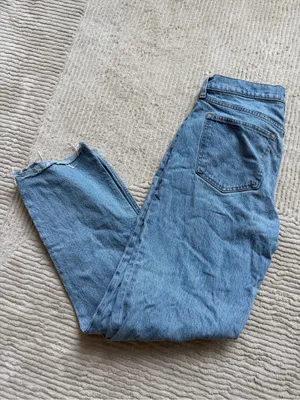 Abercrombie & Fitch - Curve Love - The 90’s Straight Mid Rise - 30 Regular thumbnail 3
