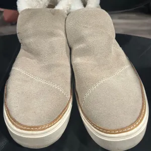 Toms Cream Furry Lined Shoes thumbnail 2