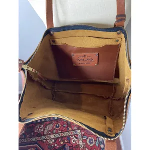 Portland Leather Brown Zipper Almost Perfecgt Leather Tote Large thumbnail 8
