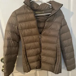 Michael Kors Beige Puffer XXS thumbnail 1