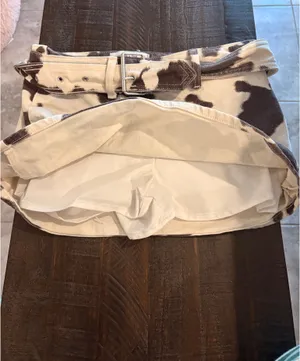 Abercrombie Mid Rise Belted Denim Mini Skort thumbnail 5