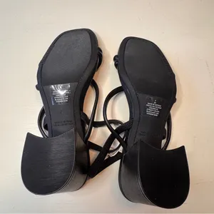 Old Navy Black Strappy Block Blackjack Sandals Sz 7 New With Tag thumbnail 3