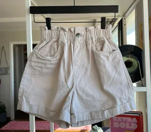 H&M Khaki Shorts thumbnail 7