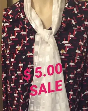 🛍 $ 5.00 🛍WHITE SCARF/WRAP🛍OFFERS COND.🛍 White thumbnail 3