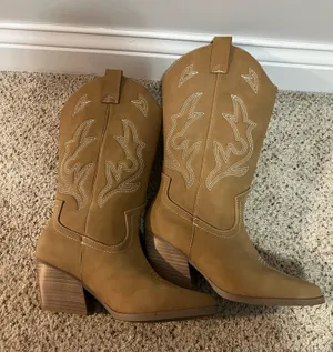 Versona Brown cowgirl boots thumbnail 1