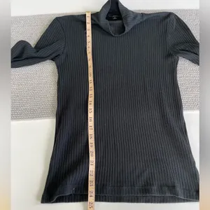 Vintage 90s J. Crew Black Ribbed Mockneck Long Sleeve Top Size Medium thumbnail 5