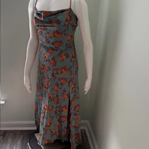 Astr the Label Blue Floral Print Midi Dress Small thumbnail 6