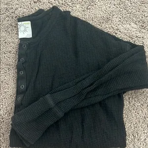 Aerie Black Crew Neck Sweater with Classic Design thumbnail 1