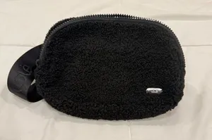 Lolë Unisex Sherpa Fleece Belt Bag Crossbody Fanny Pack Black OS thumbnail 1