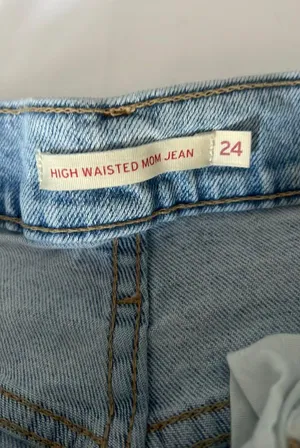 Levi’s Mom Jeans thumbnail 3