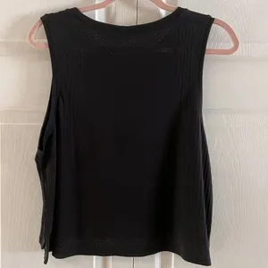 Lululemon Train to Be Tank Top Black / Black Size Medium thumbnail 4
