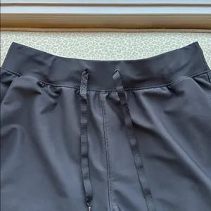 NWOT Old Navy Active Powersoft Women's Black athletic gym workout Shorts S thumbnail 3