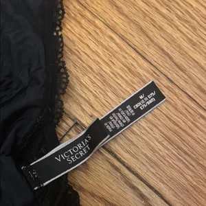 Victoria's Secret Black Lace Bralette Intimates thumbnail 2