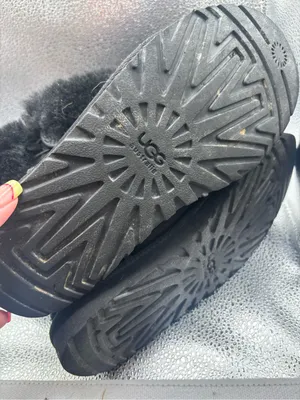 UGG Australia Bailey Button Boots US Size 6 Black Suede Short Fold Over thumbnail 5