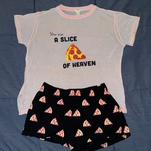 Forever 21 pizza themed pajama tshirt and short set thumbnail 1