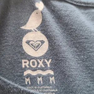Roxy Hawaii graphic tee size medium thumbnail 5