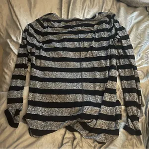 Ann Taylor Blacks & Gray Striped top Size Large 💸 SALE thumbnail 3