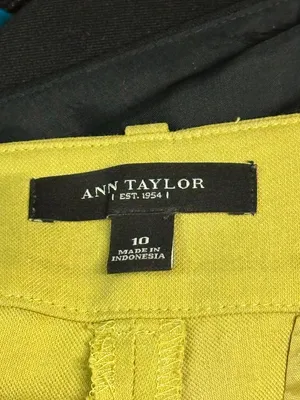Ann Taylor chartreuse cotton linen tailored cuffed chino shorts Size 10 thumbnail 5
