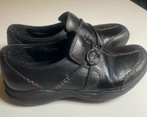 Clarks Black Leather Slip-On Comfort Loafers‎ size 7 thumbnail 1