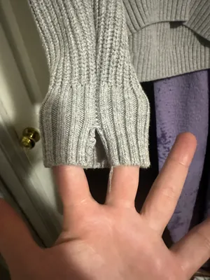 Hollister Sweater thumbnail 3