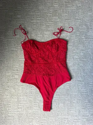 superdown Red Lace Bustier Bodysuit with Tie Straps thumbnail 2
