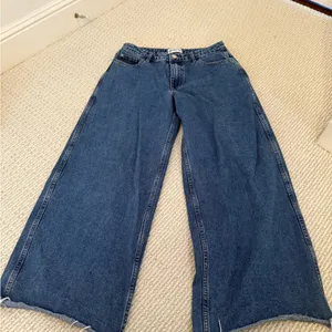 Women's Blue Wide-Leg Jeans thumbnail 1