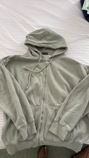 Brandy Melville Zip-Up Hoodie thumbnail 5