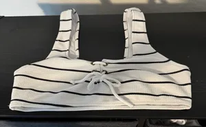 Swim suit top thumbnail 2