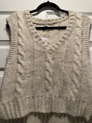 american eagle sweater vest  thumbnail 2