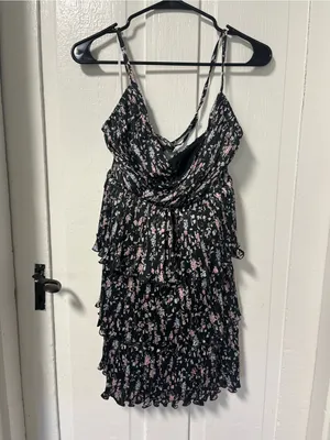 NWT Lulus Quaint Cutie Black Floral Pleated Tiered Mini Dress Size Large thumbnail 5