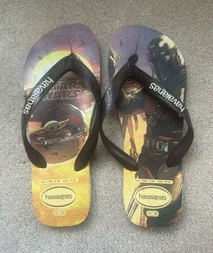 Havaianas Yellow and Brown Star Wars Flip Flops size 7 thumbnail 1