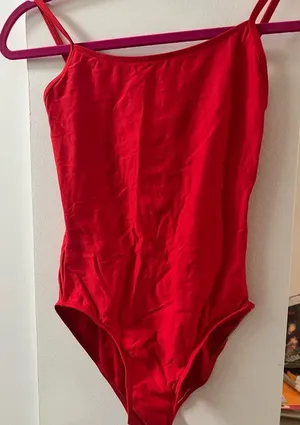 Red wear moi leotard thumbnail 1