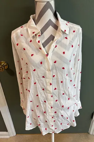 torrid White Button-Down Shirt with Red Heart Print thumbnail 1