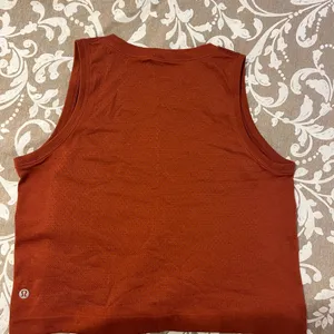Lululemon Cropped tank top thumbnail 3