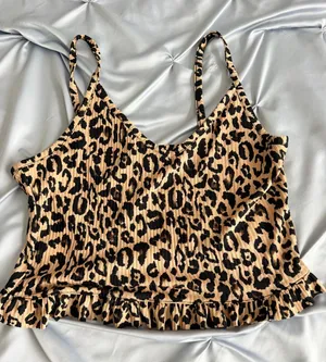Leopard Print Ruffle thumbnail 1
