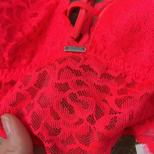 PINK Victoria’s Secret Neon Pink Lace Bra SZ M thumbnail 6