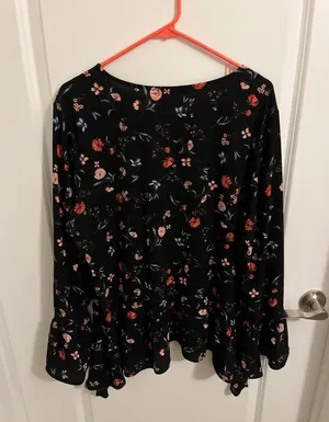 TJ Maxx Floral Blouse thumbnail 2