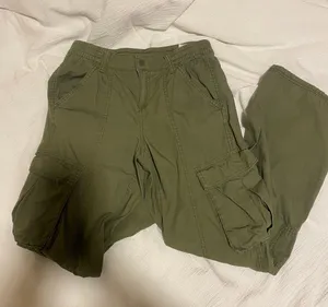 H&M Army Green Cargo Pant thumbnail 2