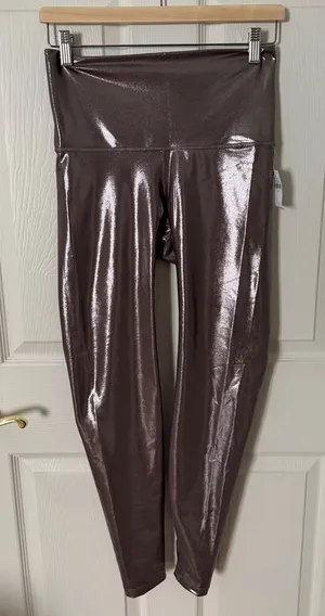 NWT Metallic ultra High-Waist Leggings OLD NAVY medium power soft thumbnail 1